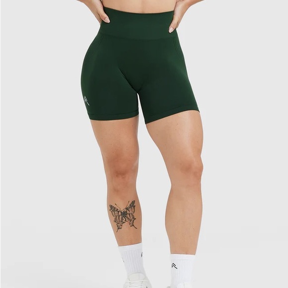 Oner Active Evergreen Effortless Shorts💚 - Picture 2 of 6